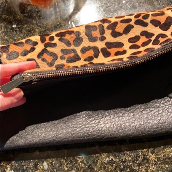 Express leopard clutch - Picture 2 of 2